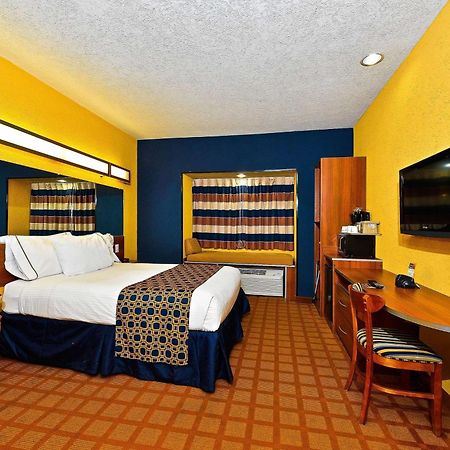 Microtel Inn & Suites By Wyndham New Braunfels I-35 Extérieur photo
