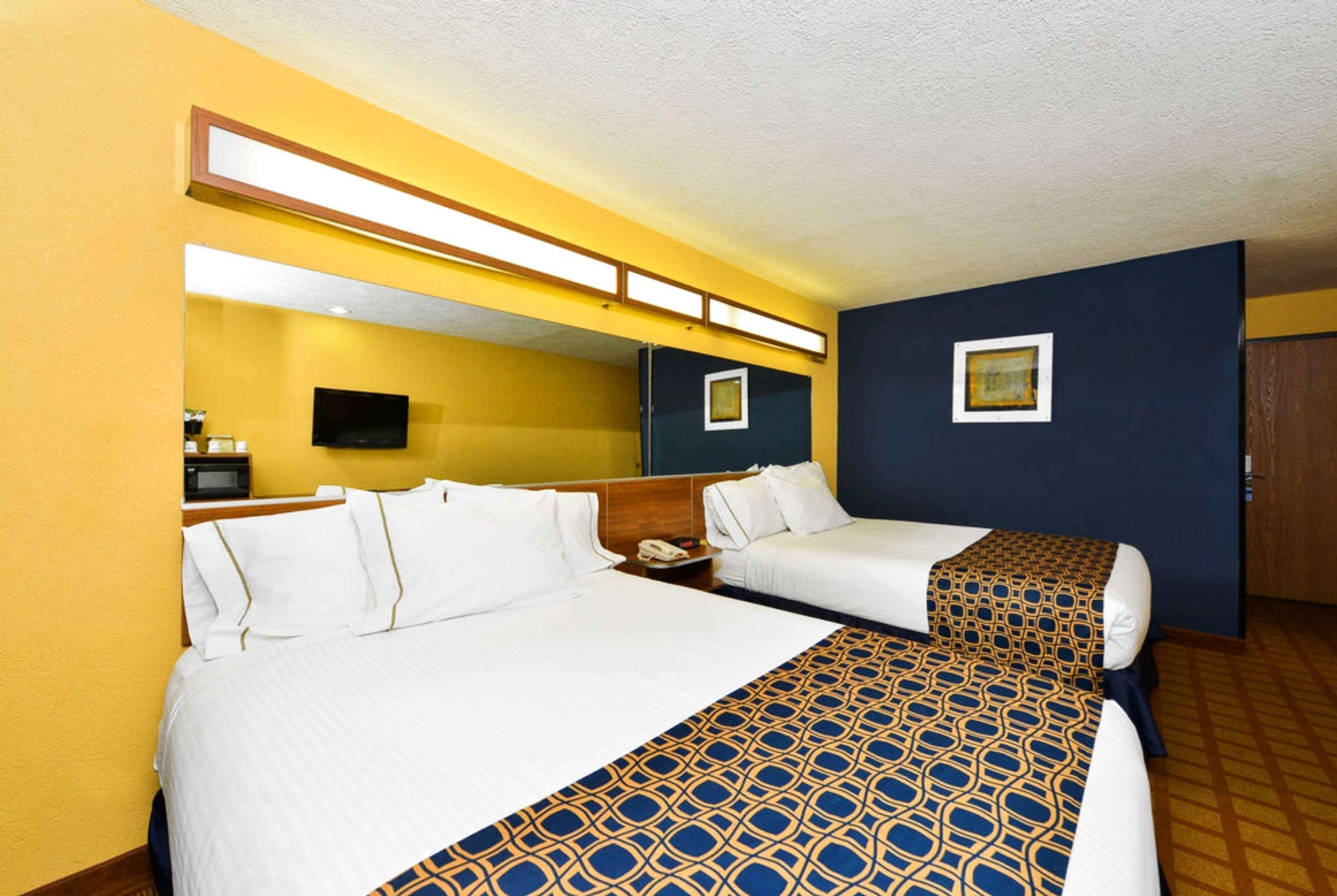 Microtel Inn & Suites By Wyndham New Braunfels I-35 Extérieur photo