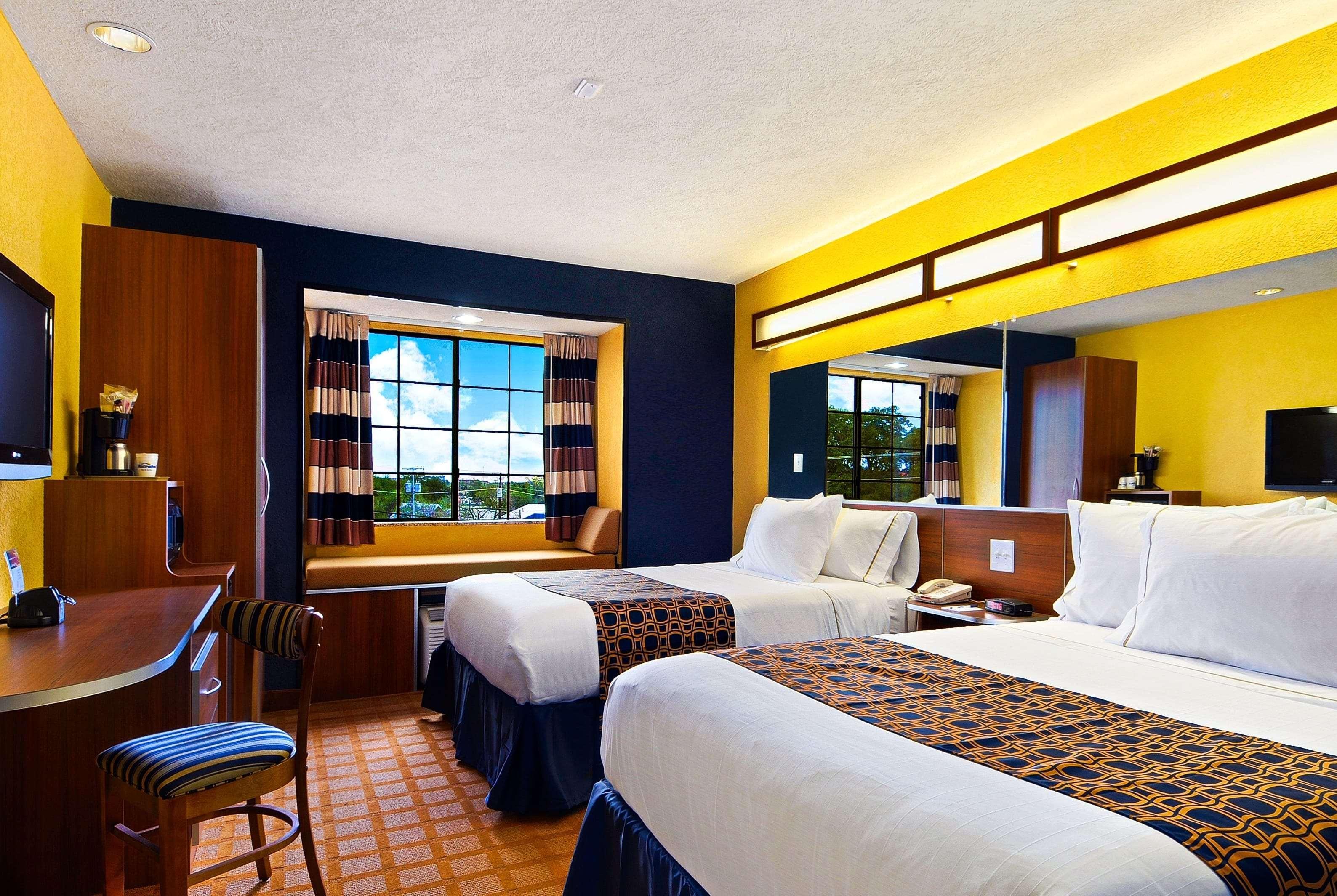 Microtel Inn & Suites By Wyndham New Braunfels I-35 Extérieur photo