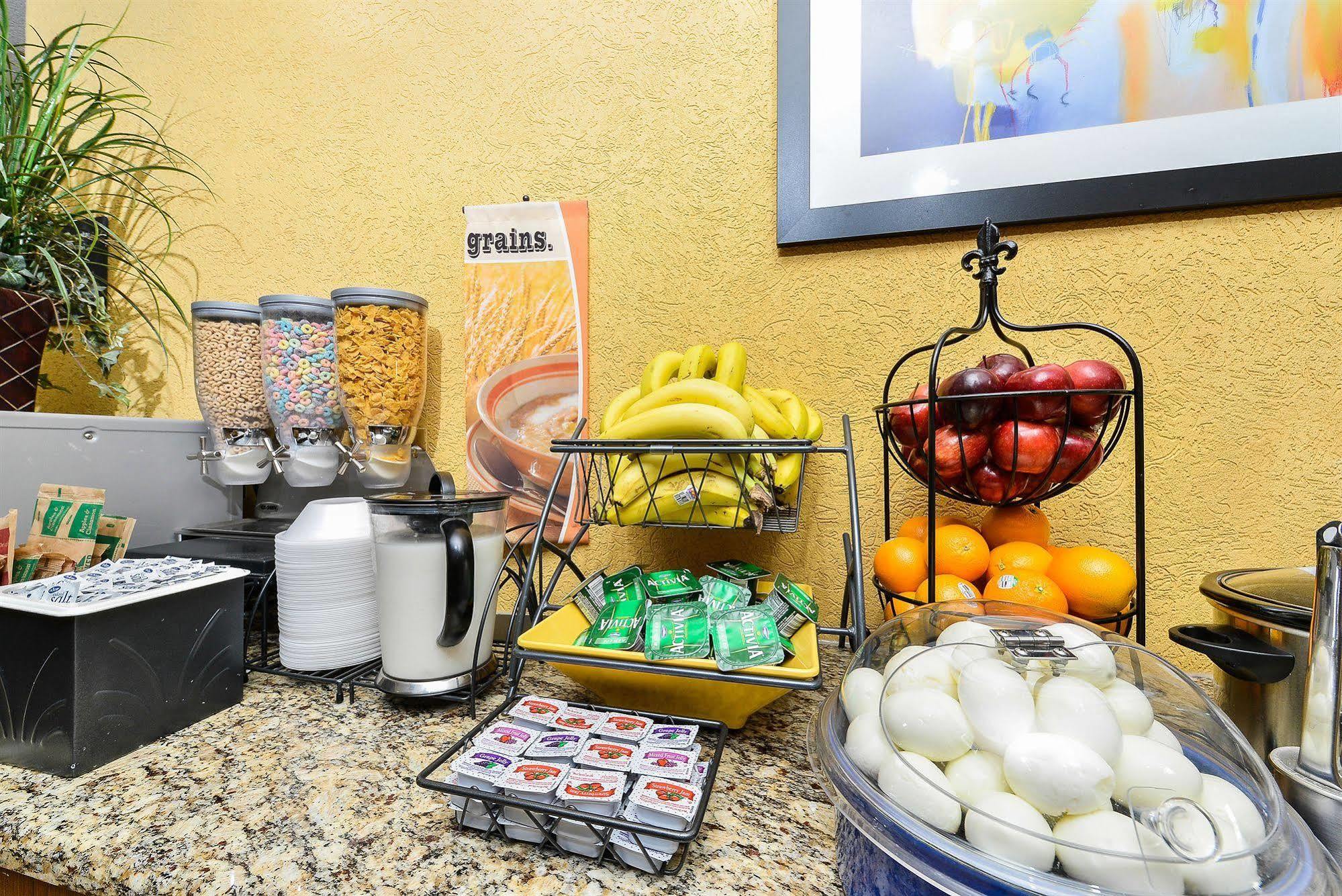 Microtel Inn & Suites By Wyndham New Braunfels I-35 Extérieur photo