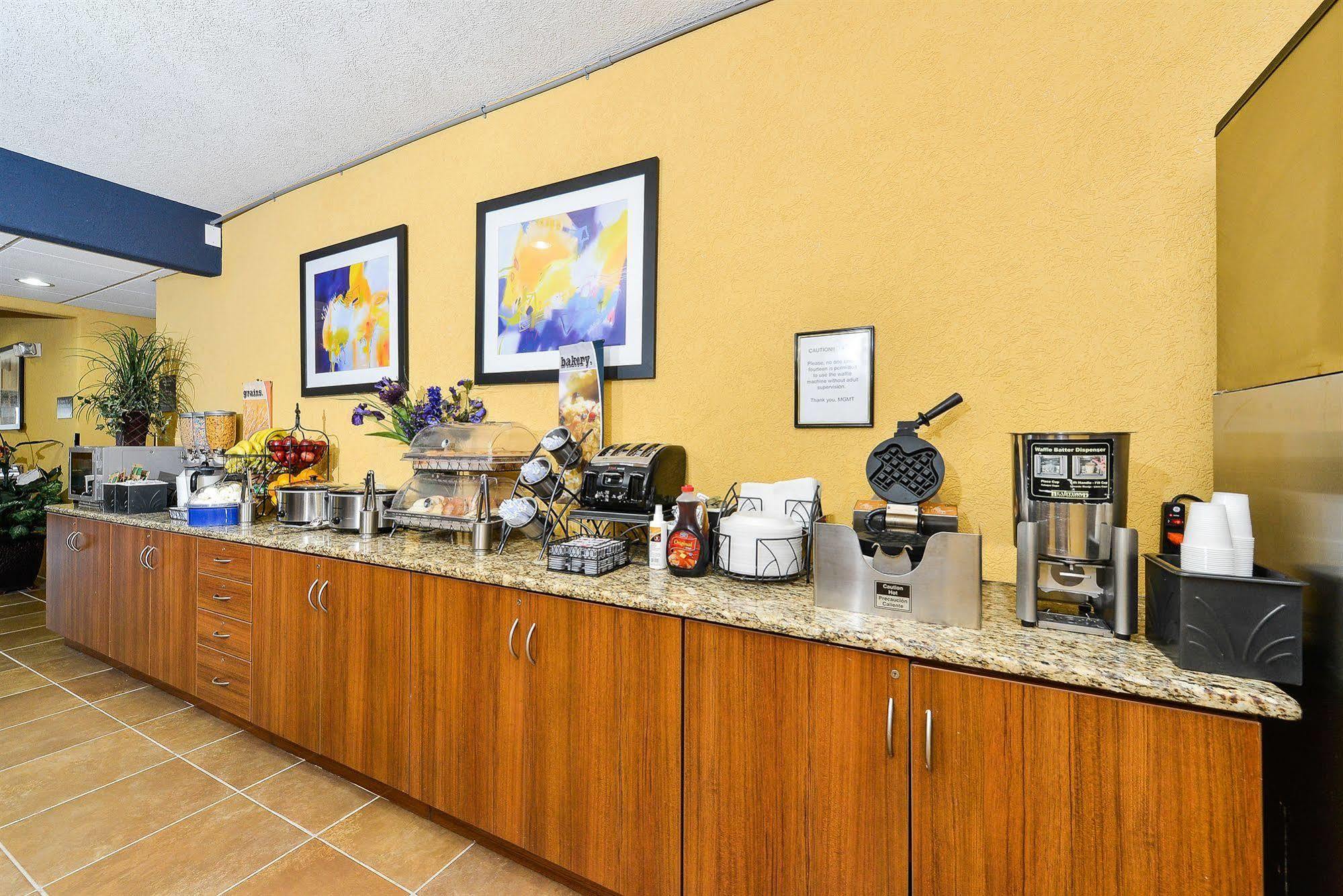 Microtel Inn & Suites By Wyndham New Braunfels I-35 Extérieur photo